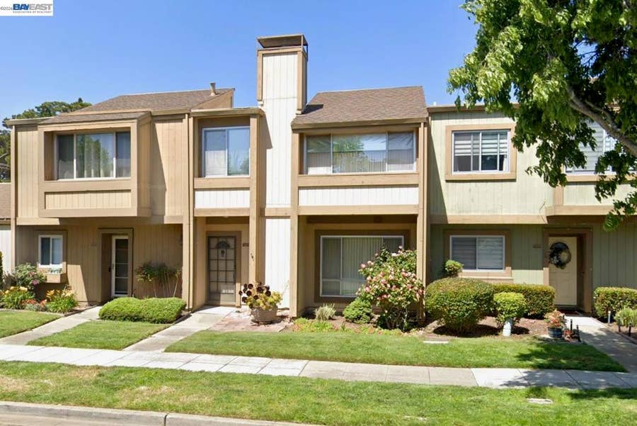 Property photo for 3204 Fiji Ln, Alameda, CA