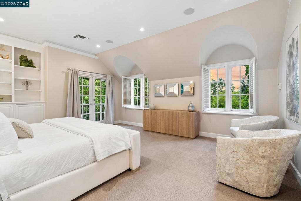 1232 Rose Ln, Lafayette, CA 94549
