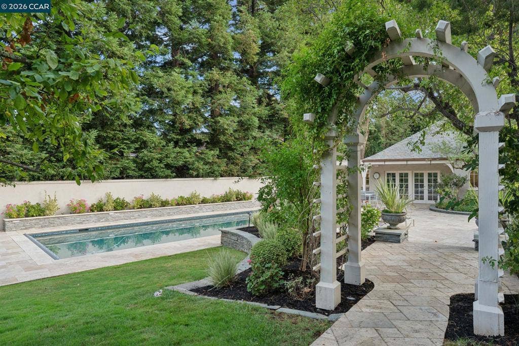 1232 Rose Ln, Lafayette, CA 94549