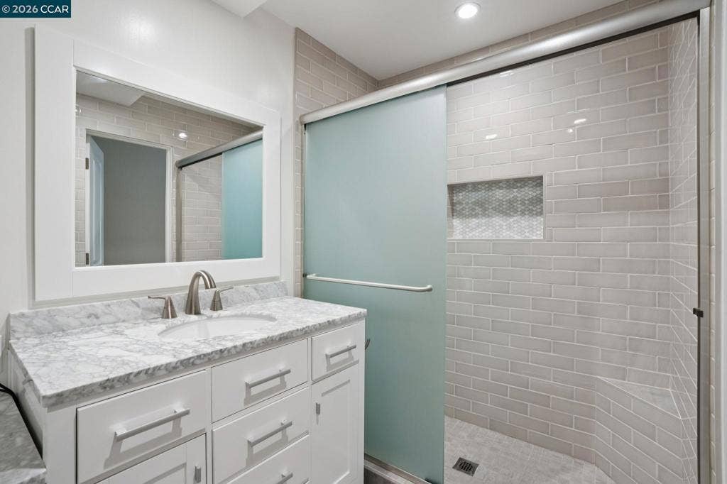 1232 Rose Ln, Lafayette, CA 94549