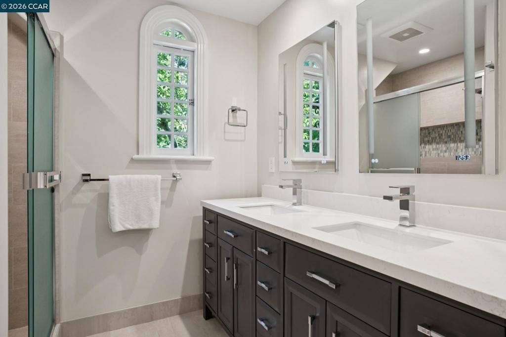 1232 Rose Ln, Lafayette, CA 94549