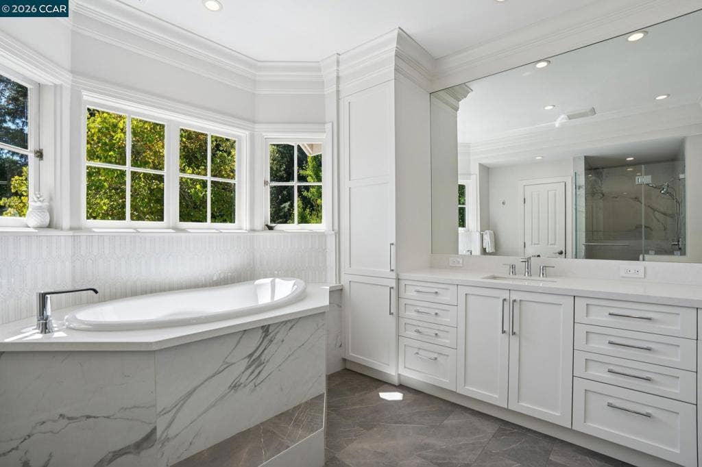 1232 Rose Ln, Lafayette, CA 94549