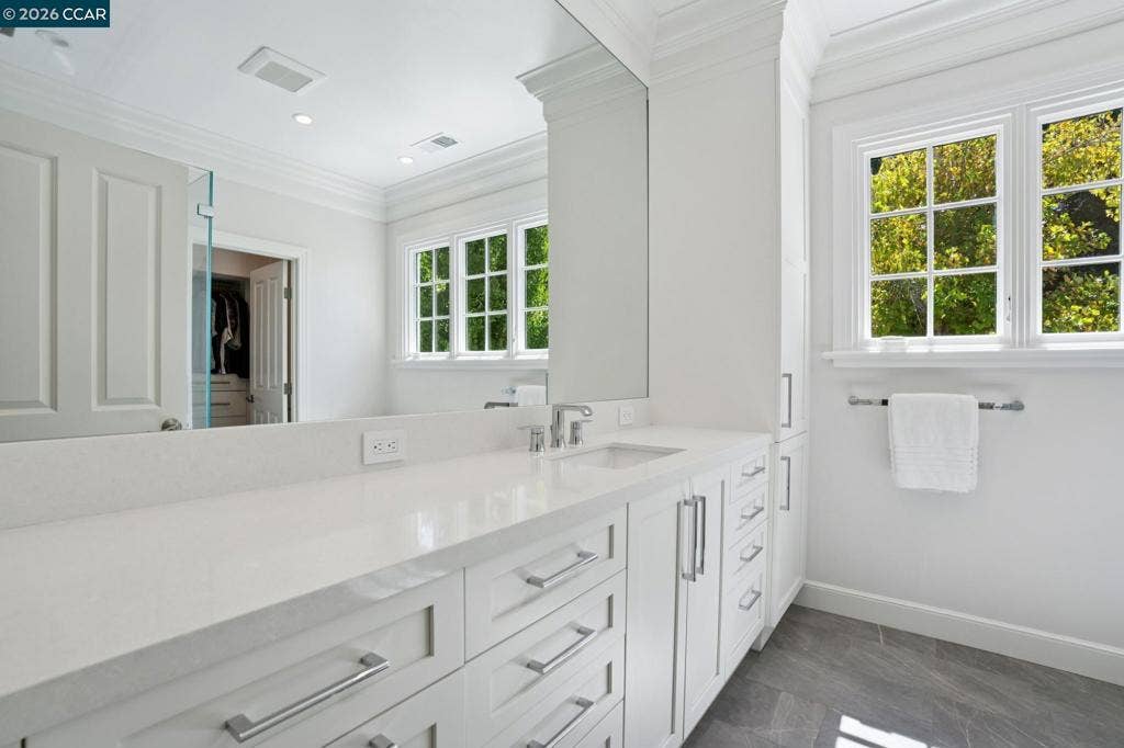 1232 Rose Ln, Lafayette, CA 94549