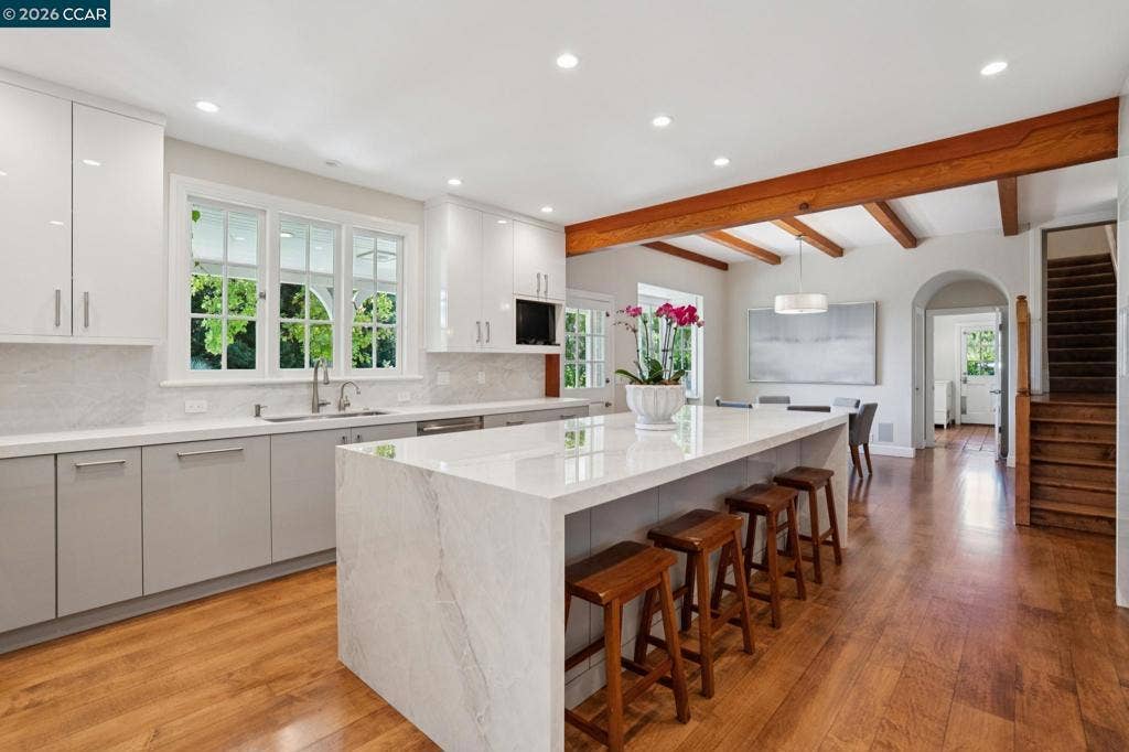 1232 Rose Ln, Lafayette, CA 94549