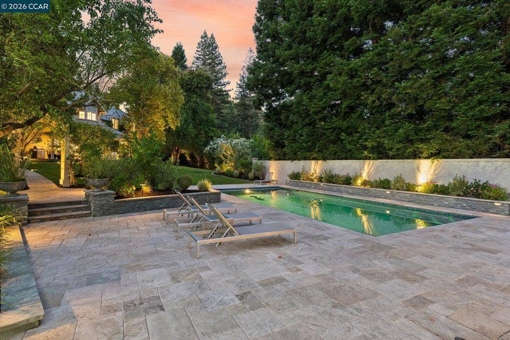 1232 Rose Ln, Lafayette, CA 94549