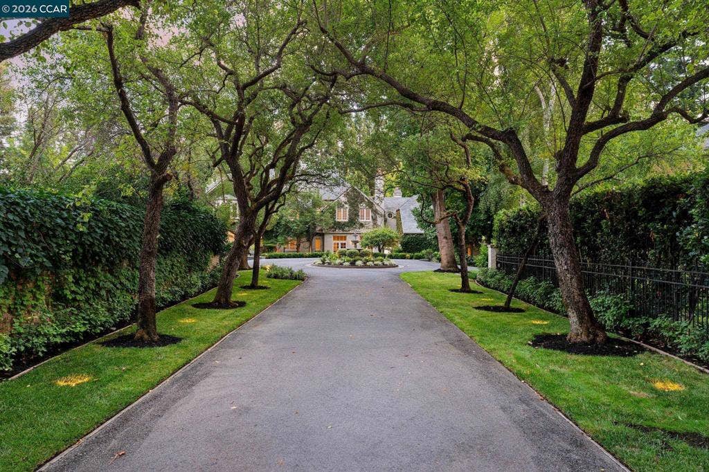1232 Rose Ln, Lafayette, CA 94549