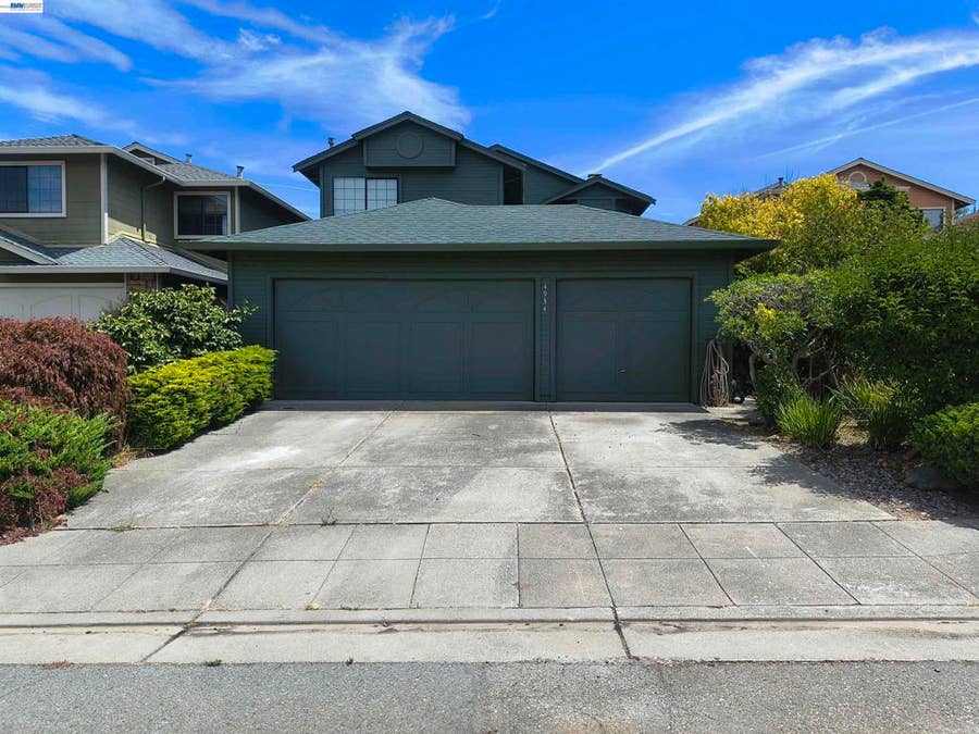 Property photo for 4934 Stoneridge Rd, Oakland, CA