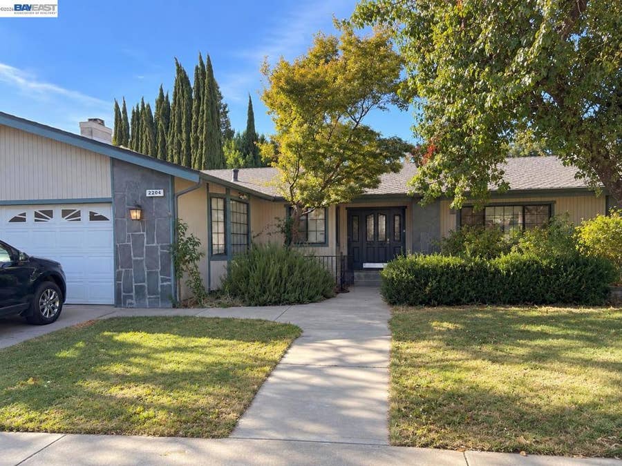 Property photo for 2204 Cheyenne Way, Modesto, CA