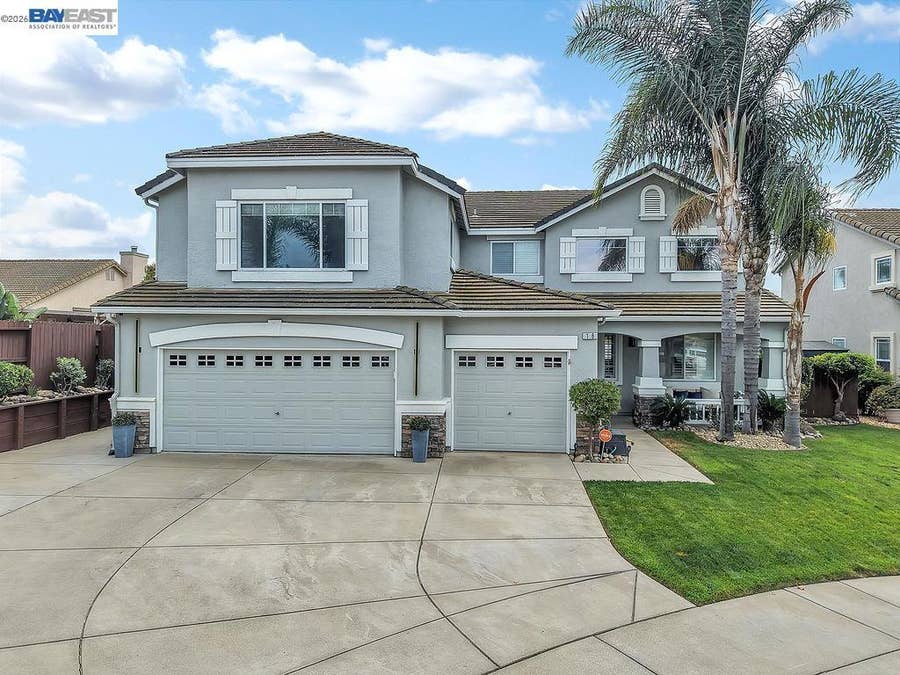 Property photo for 18 Pinenut Ct, Oakley, CA
