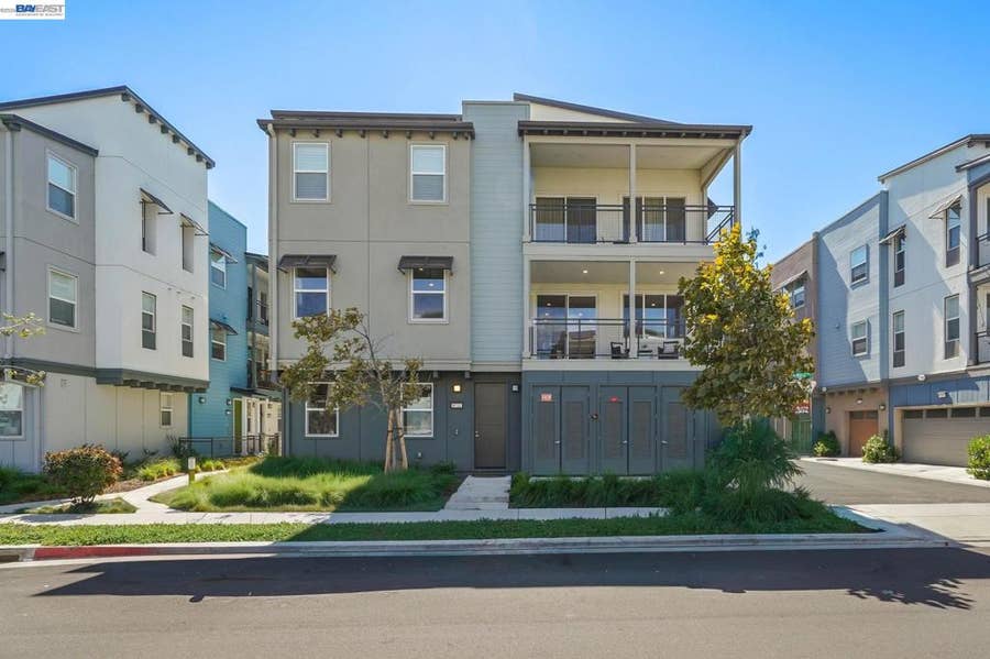 Property photo for 9732 Seawind Way, Newark, CA
