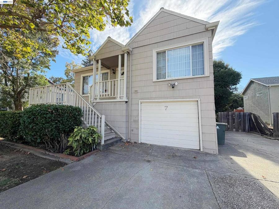 Property photo for 7 Howard Ave, Vallejo, CA