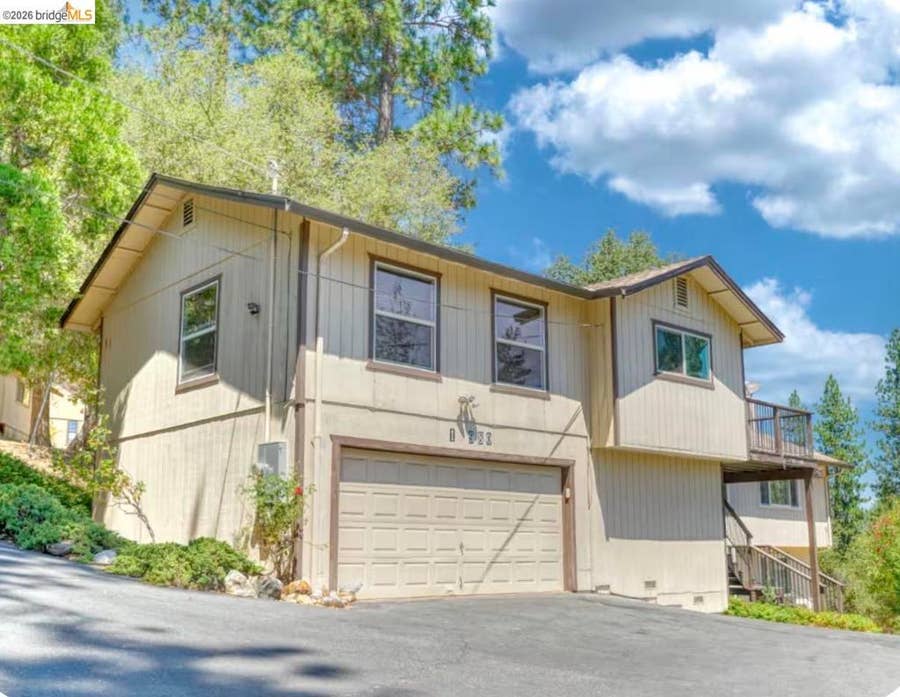 Property photo for 12980 Wells Fargo St, Groveland, CA