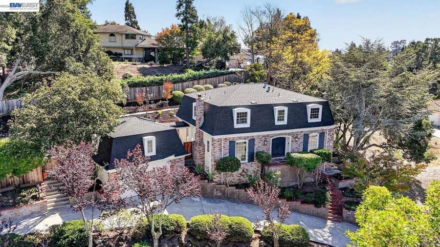 Property photo for 4571 Ewing Rd, Castro Valley, CA