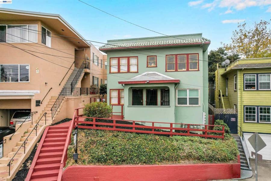Property photo for 216 Oakland Ave, Oakland, CA