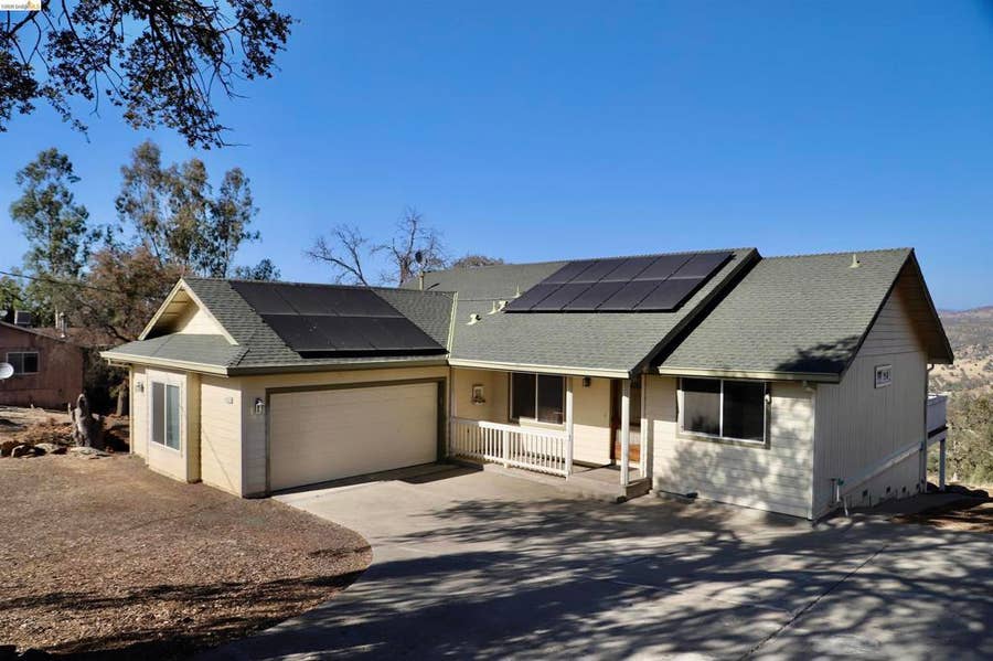 Property photo for 3737 Signal Hill, Copperopolis, CA
