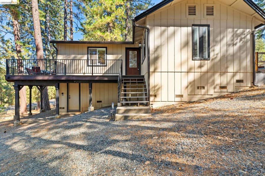 Property photo for 19369 Ferretti Rd, Groveland, CA