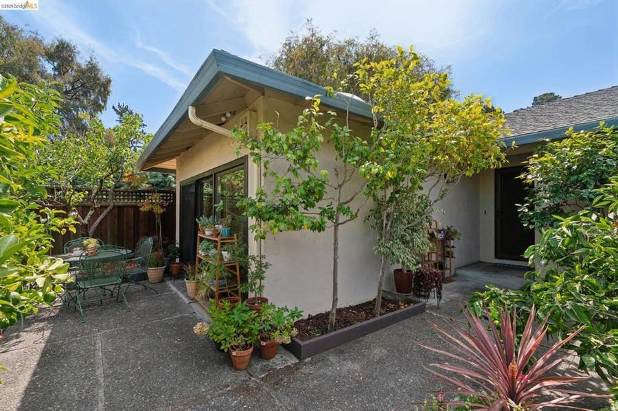 Property photo for 904 View Drive, Richmond, CA