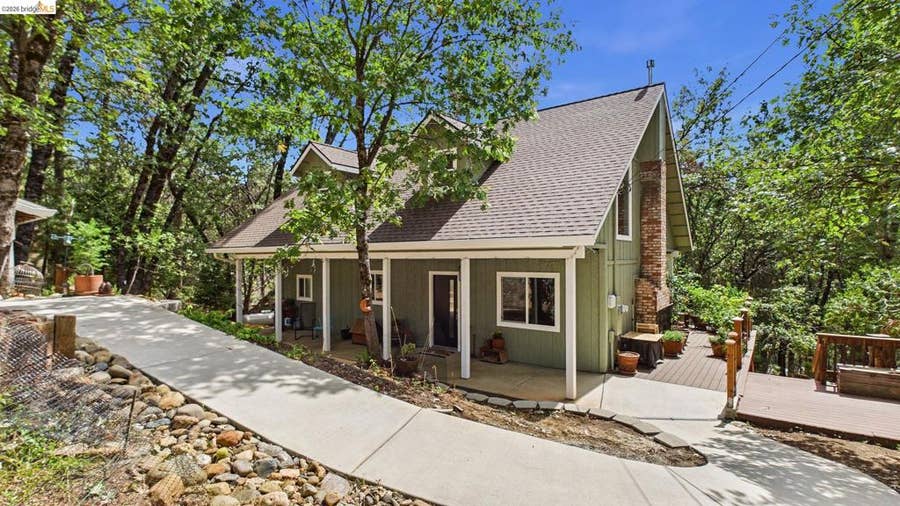 Property photo for 17093 Palomino Ln, Sonora, CA