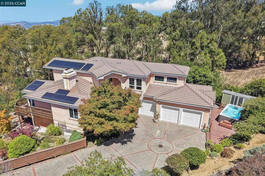Property photo for 3906 Arbutus Ct, Hayward, CA