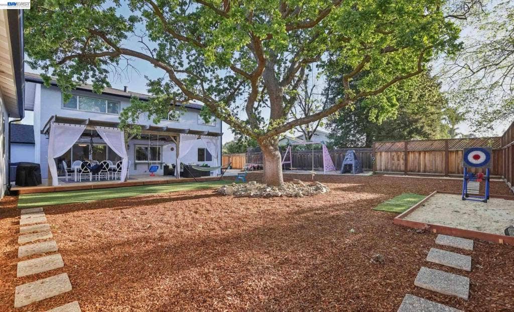 2633 Regent Rd, Livermore, CA 94550 2633 Regent Rd, Livermore, CA 94550