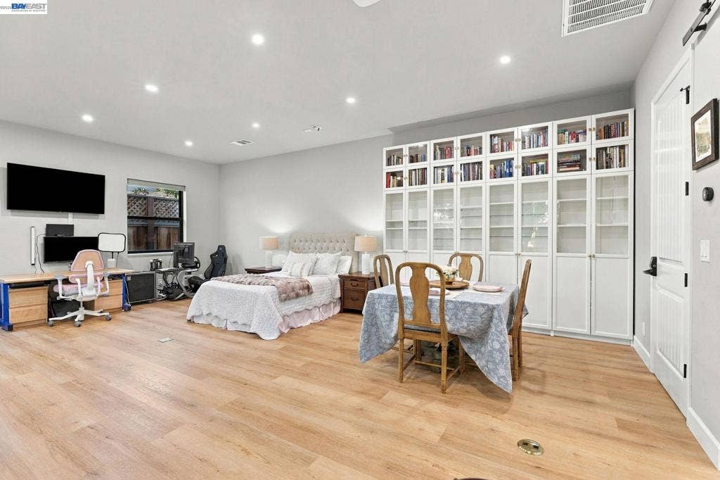 2633 Regent Rd, Livermore, CA 94550 2633 Regent Rd, Livermore, CA 94550