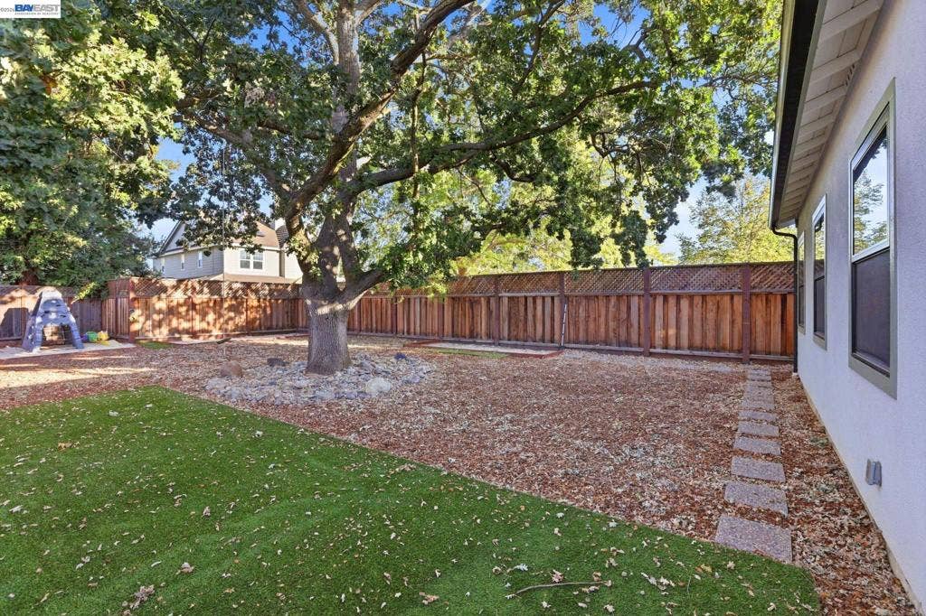 2633 Regent Rd, Livermore, CA 94550 2633 Regent Rd, Livermore, CA 94550