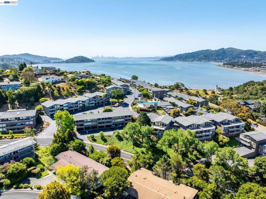 Property photo for 10 Andrew Dr, Tiburon, CA