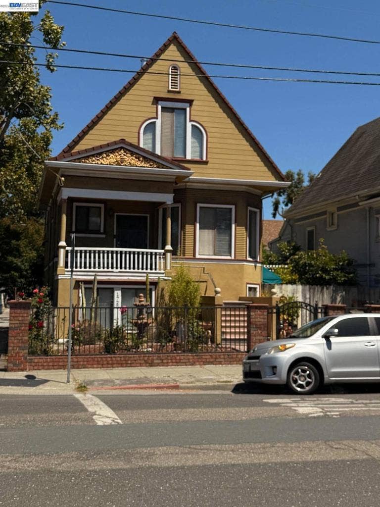Property photo for 1722 Bay, Alameda, CA