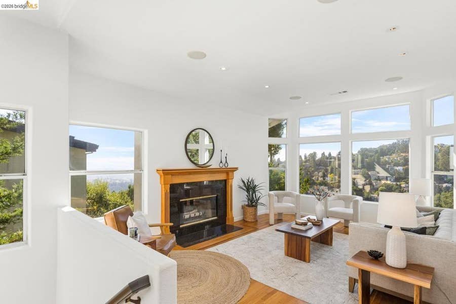 Property photo for 35 Bay Forest Ct, Oakland, CA
