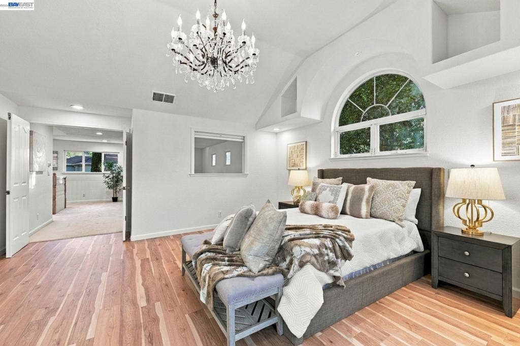 1002 Canyon Creek Ter., Fremont, CA 94536-1800