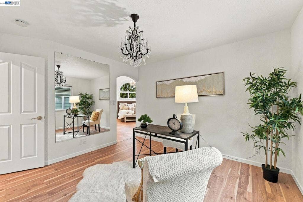 1002 Canyon Creek Ter., Fremont, CA 94536-1800