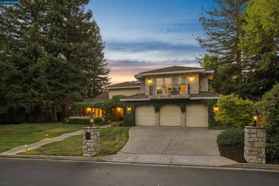 Property photo for 2175 Canyon Oak Ln, Danville, CA