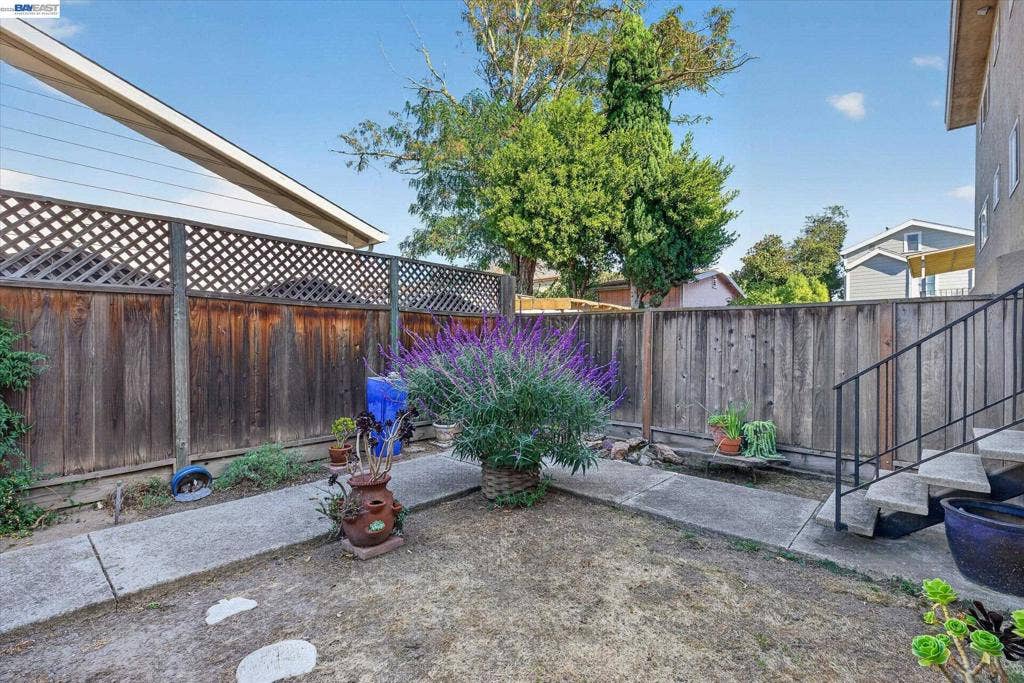2205 San Antonio Ave, #F, Alameda, CA 94501 2205 San Antonio Ave, #F, Alameda, CA 94501