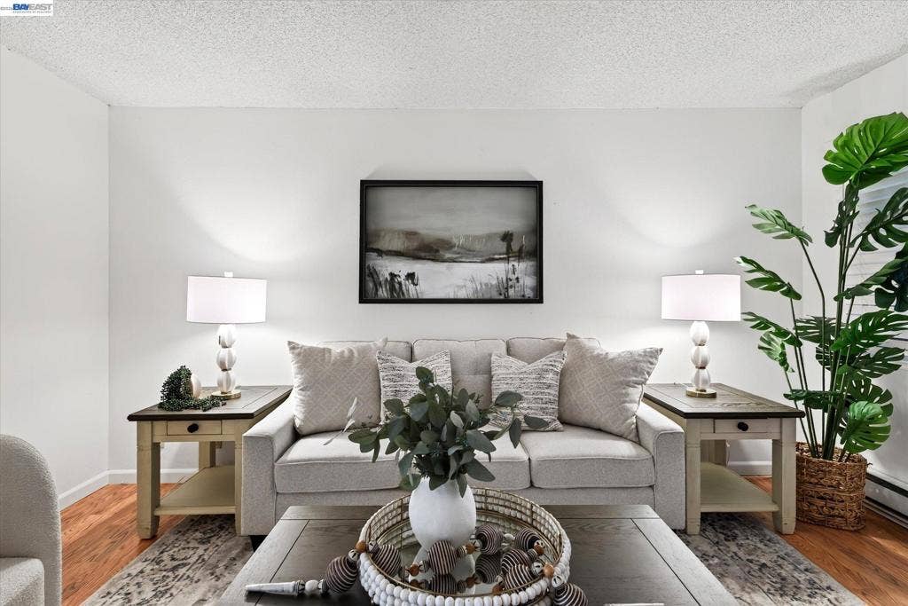 2205 San Antonio Ave, #F, Alameda, CA 94501 2205 San Antonio Ave, #F, Alameda, CA 94501
