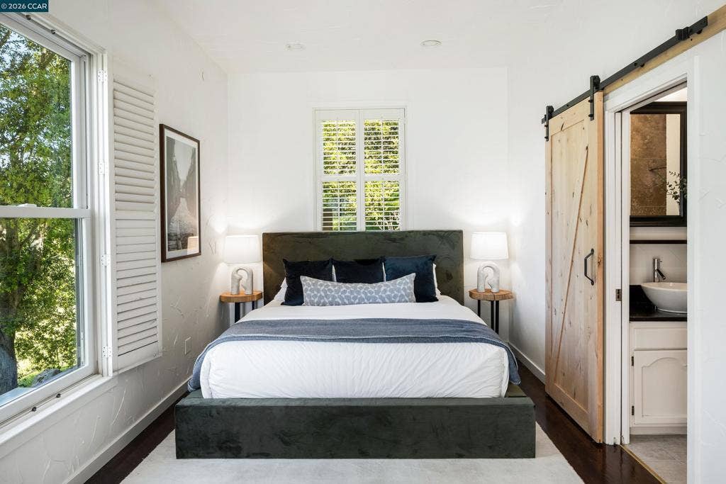 4377 Warm Springs Rd, Glen Ellen, CA 95442