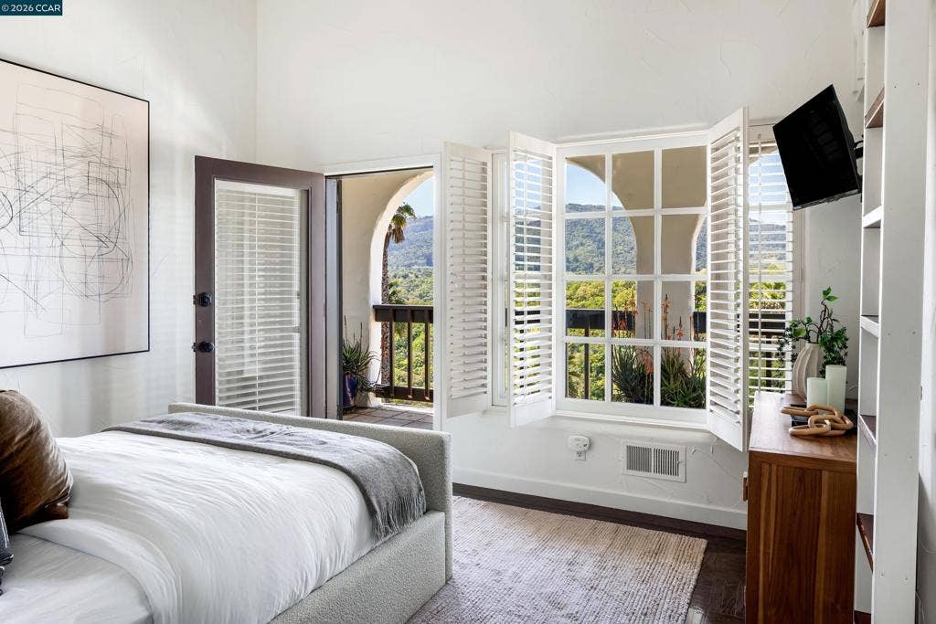 4377 Warm Springs Rd, Glen Ellen, CA 95442