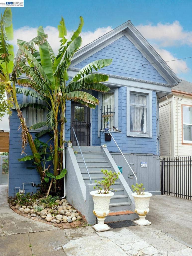 Property photo for 1538 16Th Ave, Oakland, CA