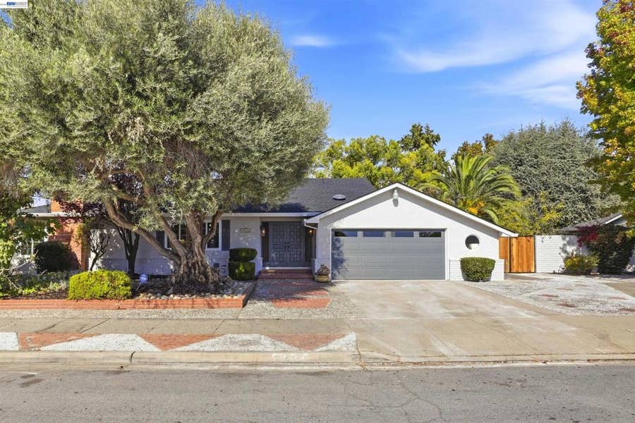 Property photo for 38454 Glenview Dr, Fremont, CA