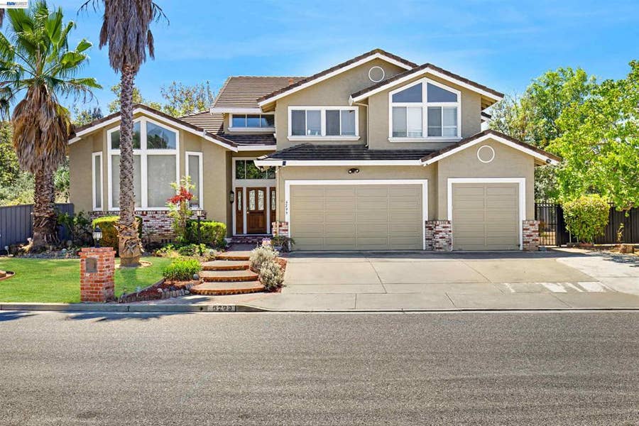 Property photo for 6299 Scenic Meadow Ln, San Jose, CA