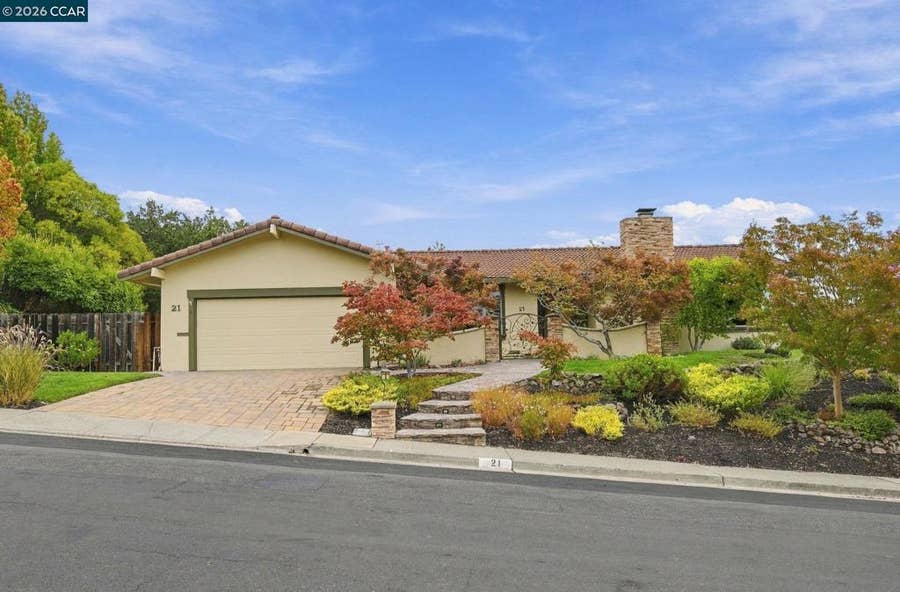 Property photo for 21 Inverleith Terrace, Moraga, CA