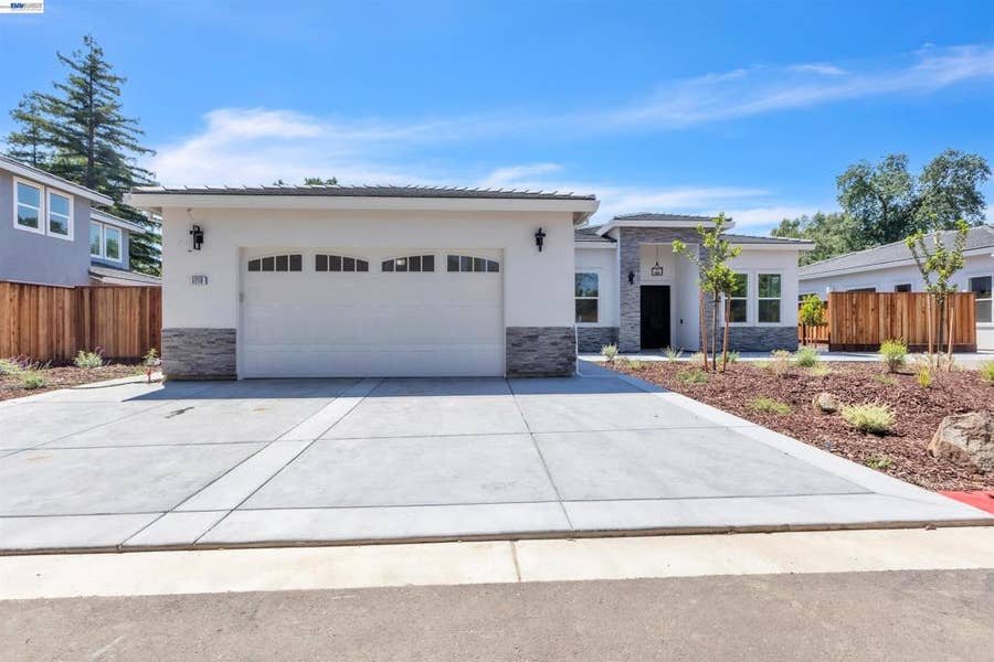 Property photo for 5210 Shirehills Lane, Carmichael, CA