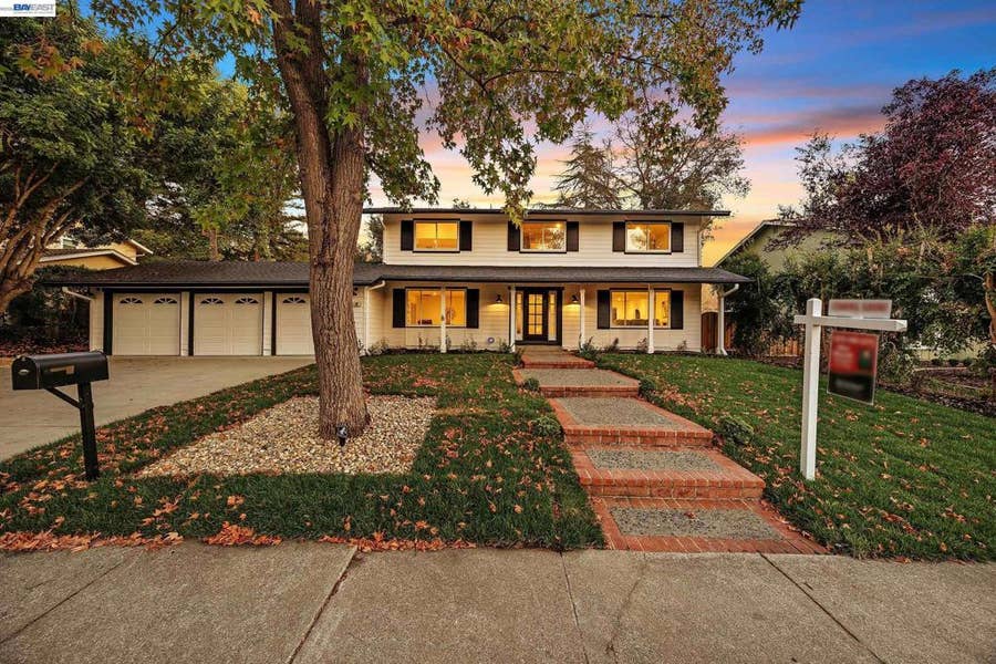 Property photo for 50 E Leeds Ct, Danville, CA
