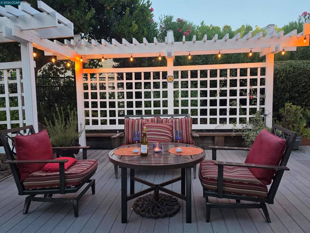 1808 Eagle Peak Ave, Clayton, CA 94517 1808 Eagle Peak Ave, Clayton, CA 94517