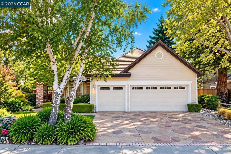 Property photo for 1808 Eagle Peak Ave, Clayton, CA