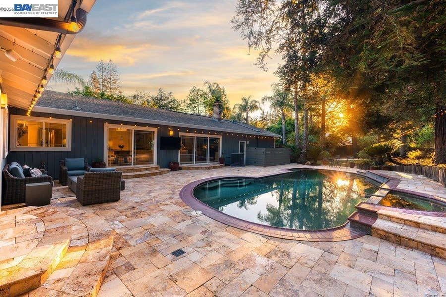 Property photo for 3081 Oakraider Dr, Alamo, CA