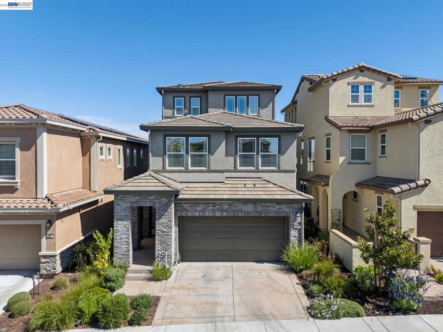 Property photo for 258 Benmore Dr, Hayward, CA