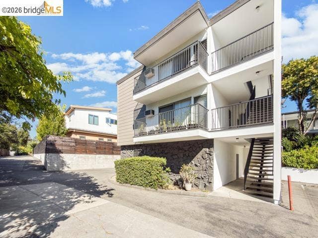 950 Mountain View Dr, Lafayette, CA 94549