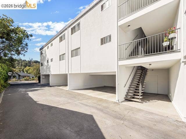 950 Mountain View Dr, Lafayette, CA 94549