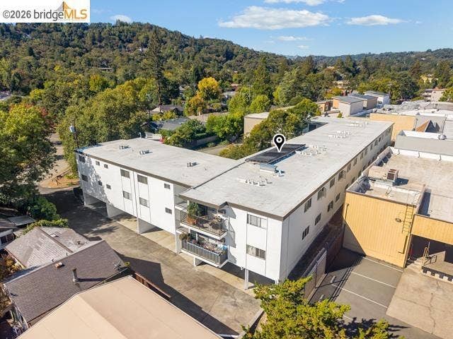 950 Mountain View Dr, Lafayette, CA 94549