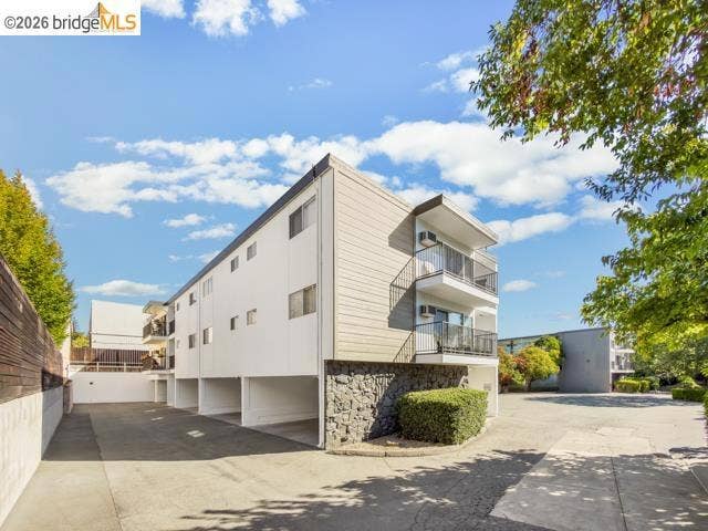950 Mountain View Dr, Lafayette, CA 94549